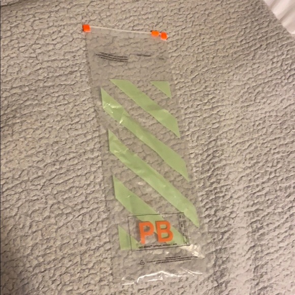 SOLD OFF-WHITE “product bag” & “zip tie” - Picture 3 of 5